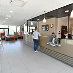 アパートホテル Appart-hotel & Golf Bordeaux -