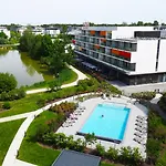 Appart-hotel & Golf Bordeaux - アパートホテル 3*