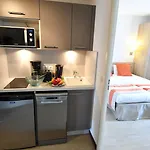 Appart-hotel & Golf Bordeaux - アパートホテル
