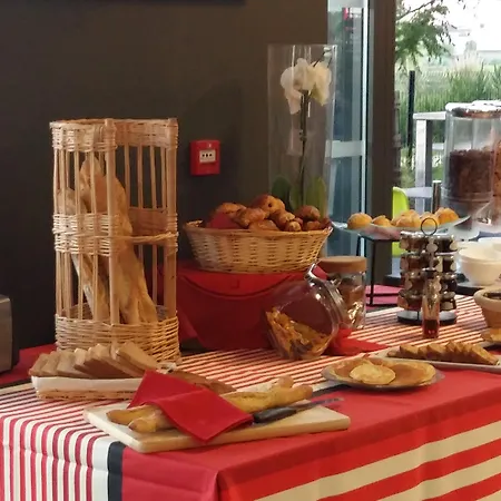 Appart-hotel & Golf Bordeaux - Lägenhetshotell Bruges