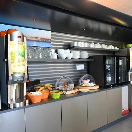 Lägenhetshotell Appart-hotel & Golf Bordeaux -