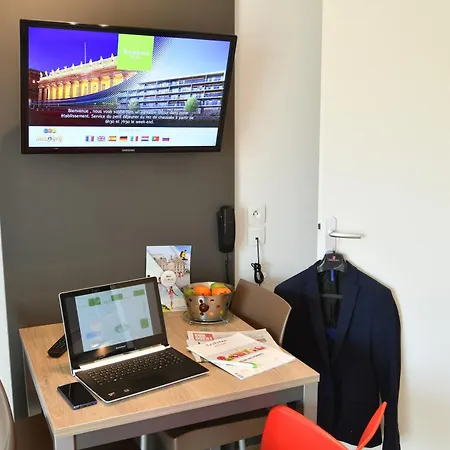 Appart-hotel & Golf Bordeaux - アパートホテル