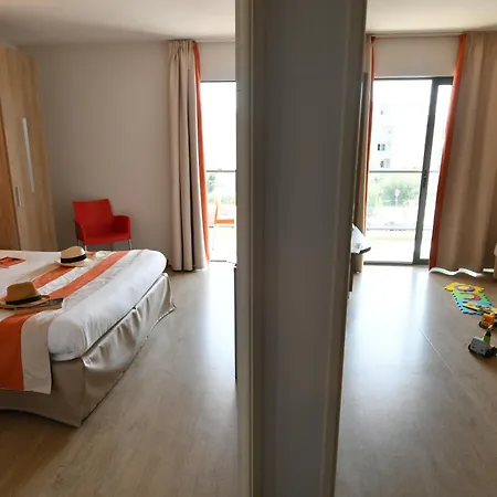 Lägenhetshotell Appart-hotel & Golf Bordeaux -