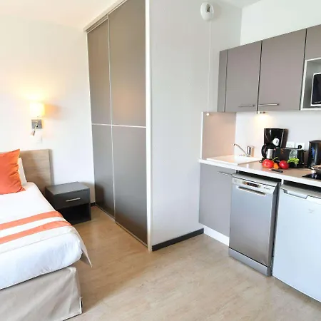 شقة فندقية Appart-hotel & Golf Bordeaux - 3*