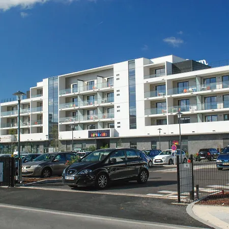 Appart-hotel & Golf Bordeaux - 3* ブルージュ