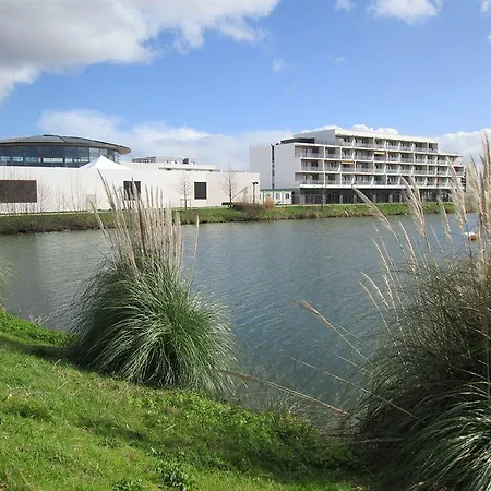 アパートホテル Appart-hotel & Golf Bordeaux - 3*