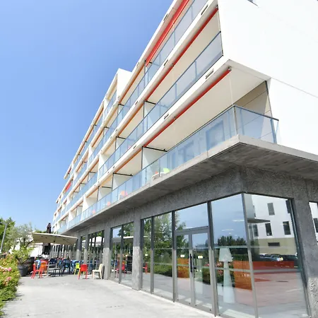 Appart-hotel & Golf Bordeaux - 3*