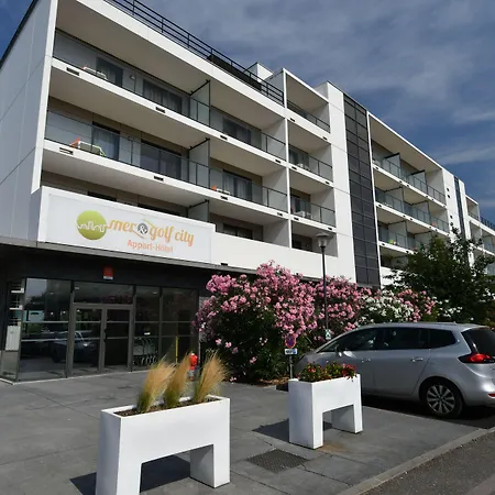 Lägenhetshotell Appart-hotel & Golf Bordeaux -