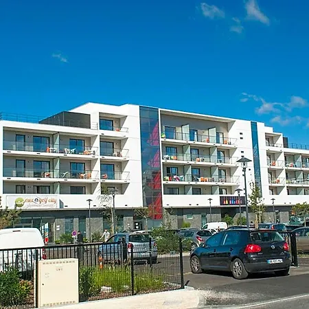 Appart-hotel & Golf Bordeaux - 3* ブルージュ