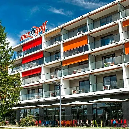 アパートホテル Appart-hotel & Golf Bordeaux -