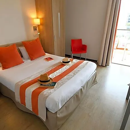 Appart-hotel & Golf Bordeaux - Hotel apartamentowy 3*