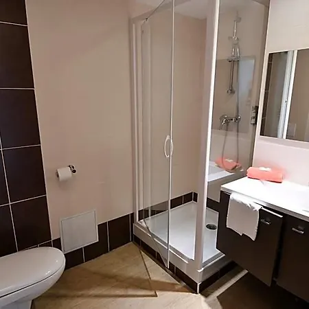 Appart-hotel & Golf Bordeaux - Hotel apartamentowy 3*