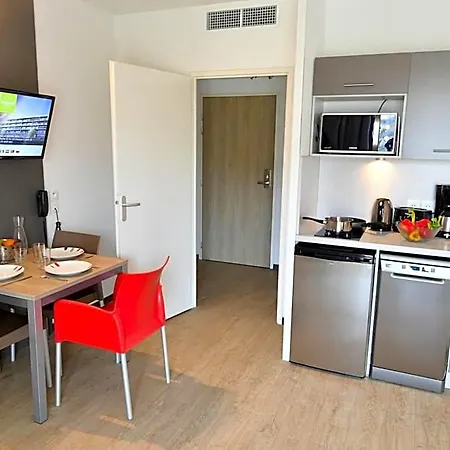 Appart-hotel & Golf Bordeaux - 3*