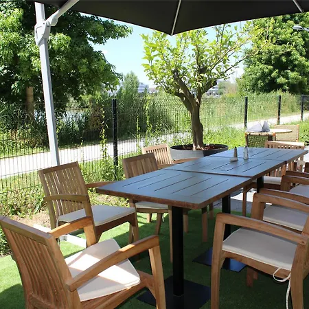 Lägenhetshotell Appart-hotel & Golf Bordeaux -