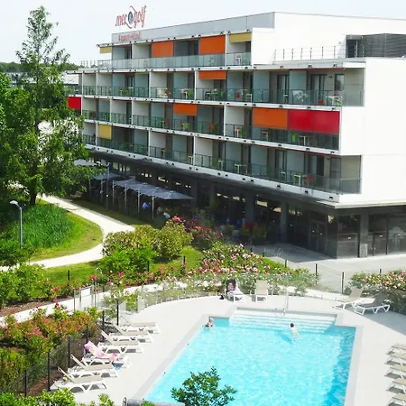 Appart-hotel & Golf Bordeaux - 3*