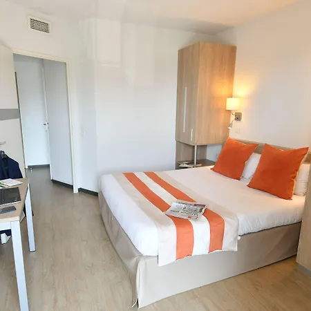 Appart-hotel & Golf Bordeaux -