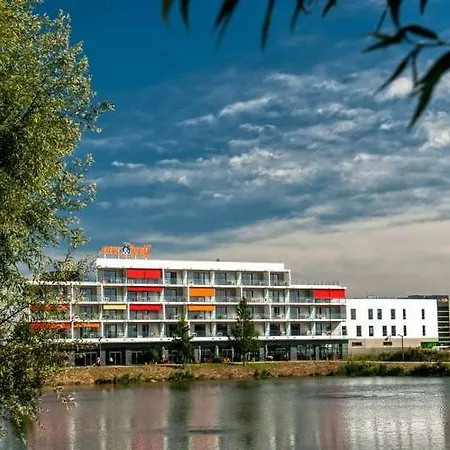 アパートホテル Appart-hotel & Golf Bordeaux - 3*