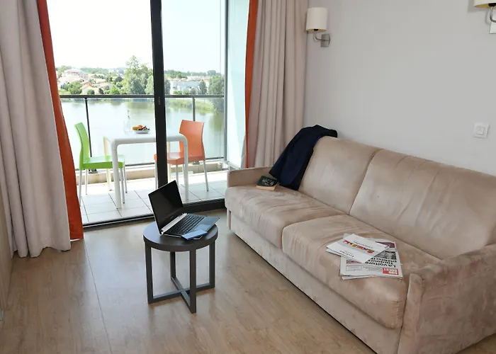 Appart-hotel & Golf Bordeaux - Bruges